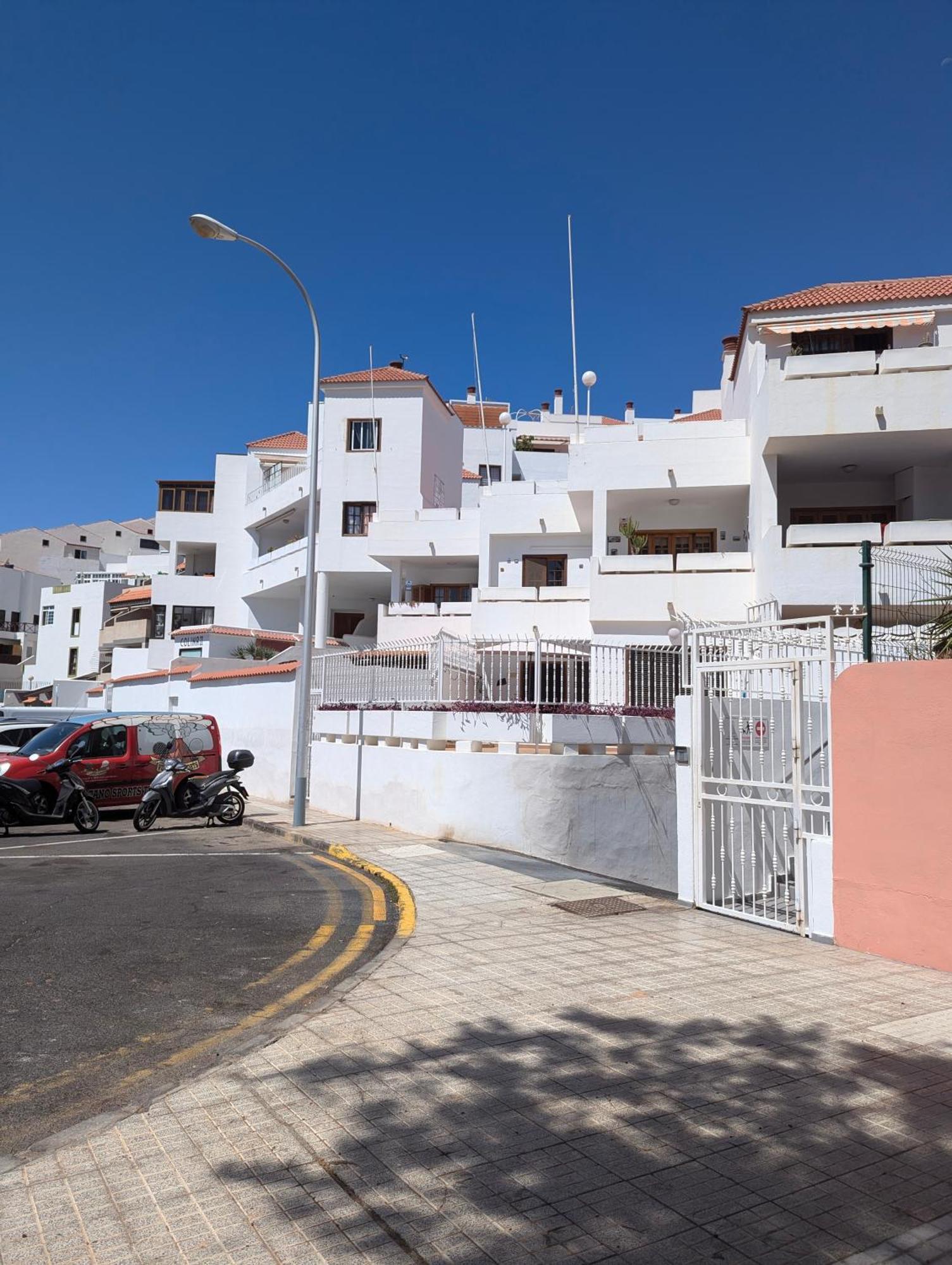 Cozy Apartment In Los Cristianos Guincho  Exterior photo