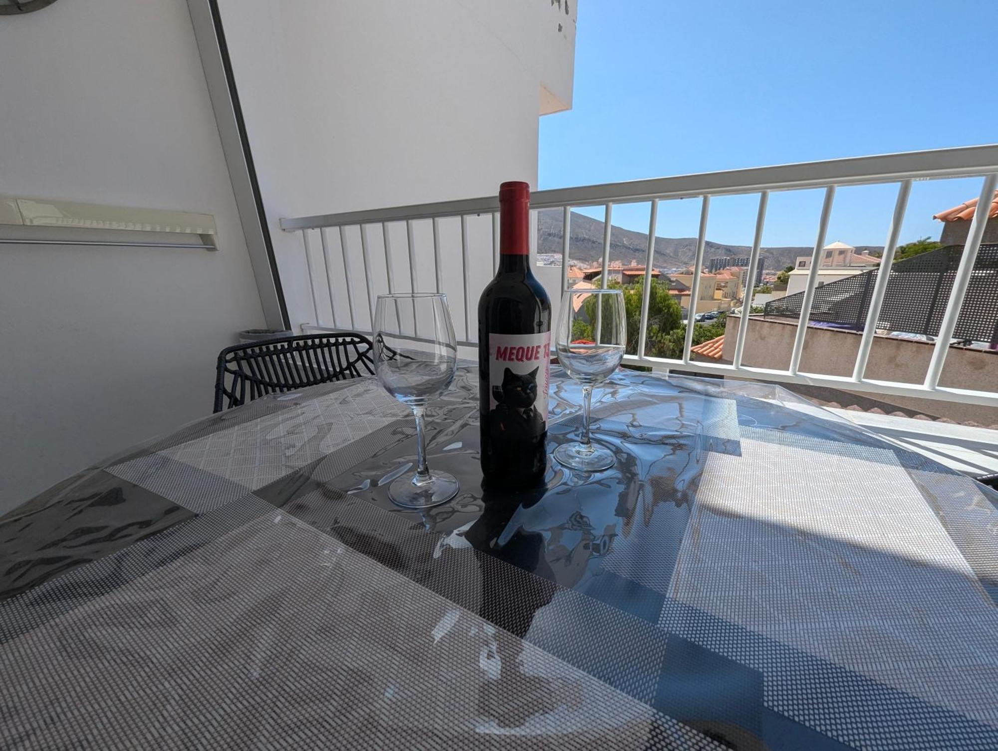 Cozy Apartment In Los Cristianos Guincho  Exterior photo