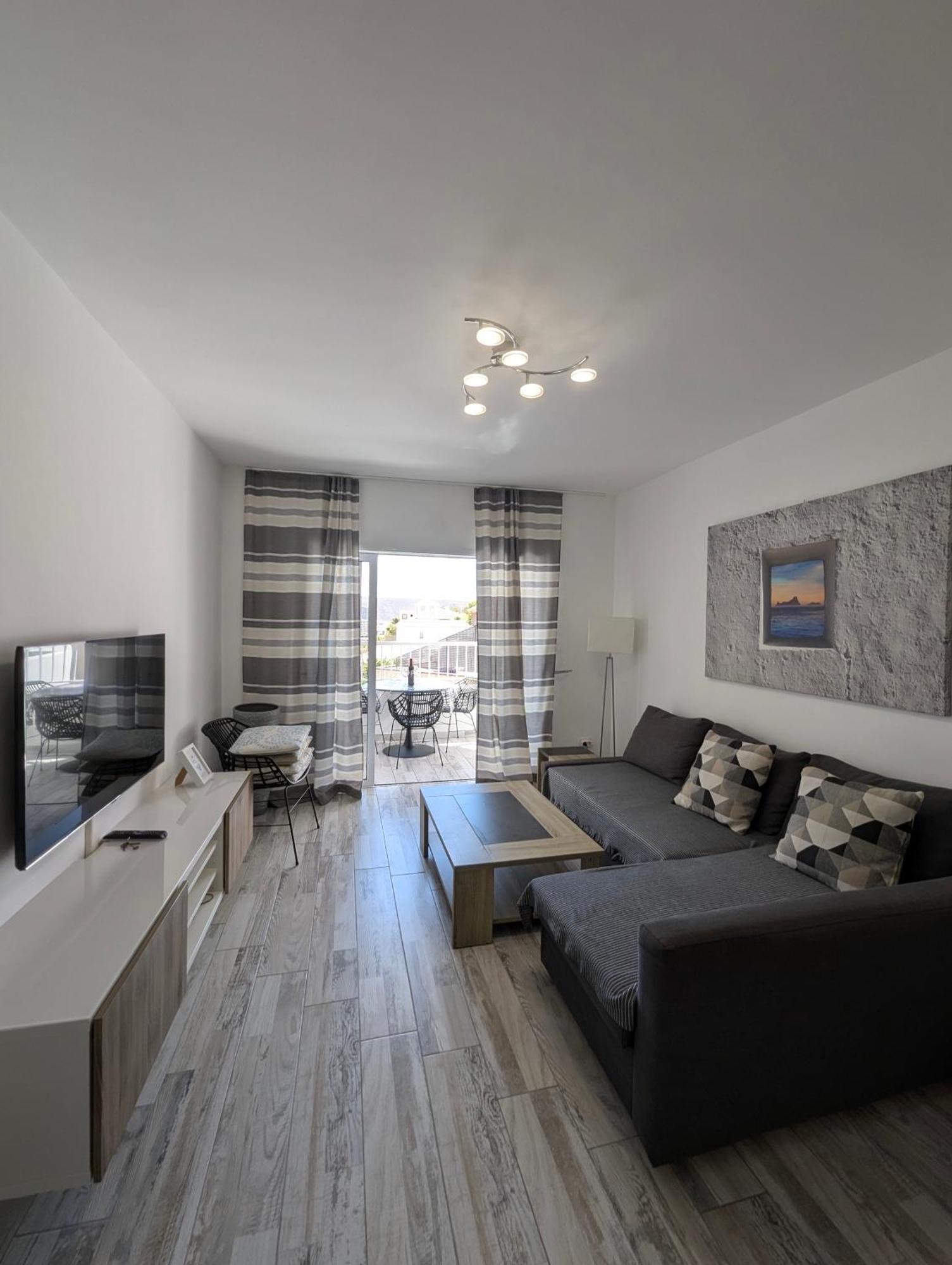 Cozy Apartment In Los Cristianos Guincho  Exterior photo